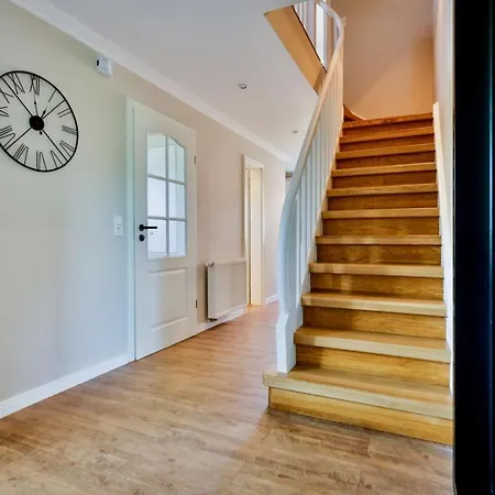 Nyaraló Deichwind List