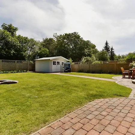 Nyaraló Deichwind List